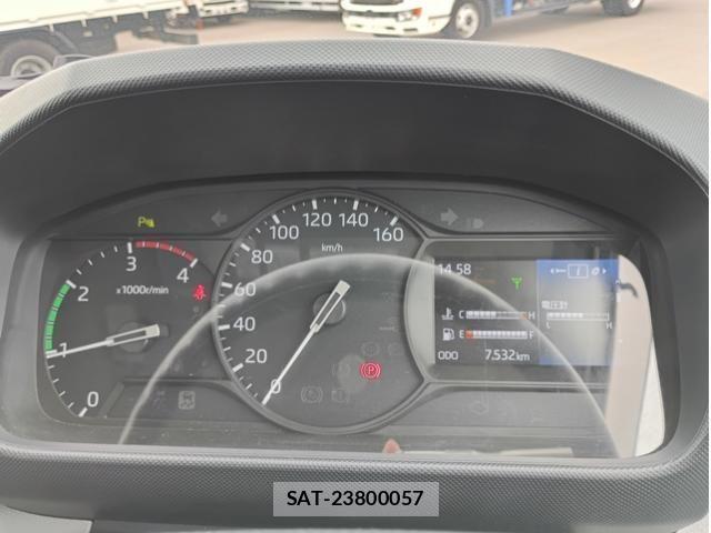 Hino DUTRO 2024-02 7020373-27