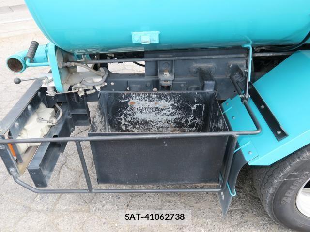 Hino DUTRO 2021-04 7058346-13