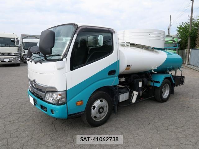 Hino DUTRO 2021-04 7058346-1