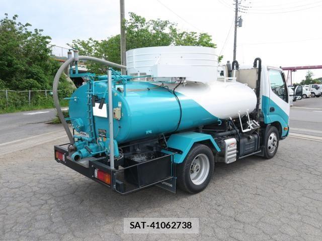 Hino DUTRO 2021-04 7058346-3