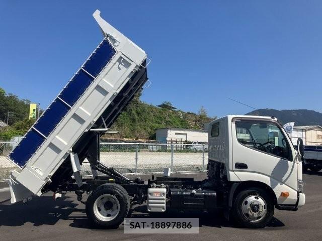 Hino DUTRO 2020-03 7058352-9