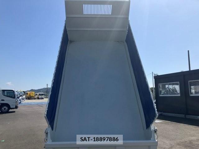 Hino DUTRO 2020-03 7058352-10