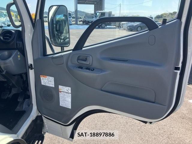 Hino DUTRO 2020-03 7058352-25