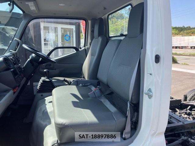 Hino DUTRO 2020-03 7058352-28