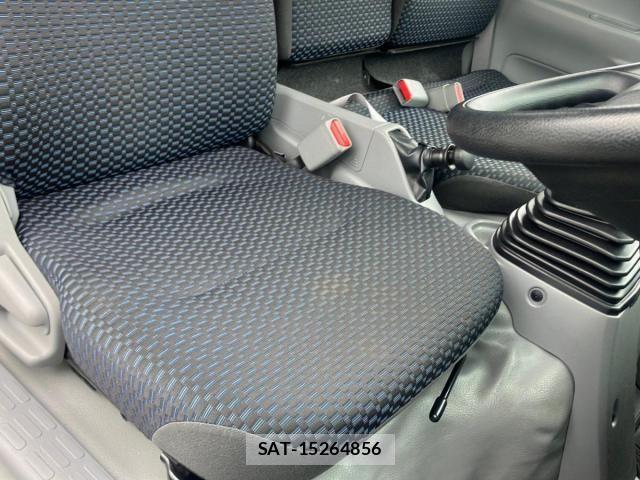 Hino DUTRO 2024-06 7058344-18