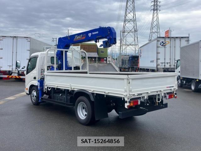 Hino DUTRO 2024-06 7058344-3