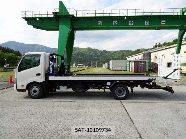 Hino DUTRO 2025-09 7058343-22
