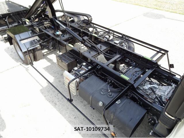 Hino DUTRO 2025-09 7058343-25