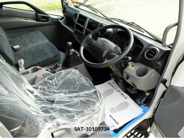 Hino DUTRO 2025-09 7058343-7