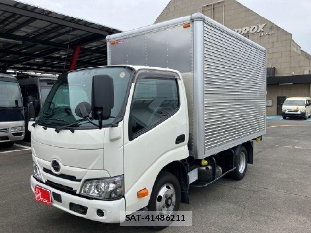 Hino DUTRO 2022-02 7058351-0