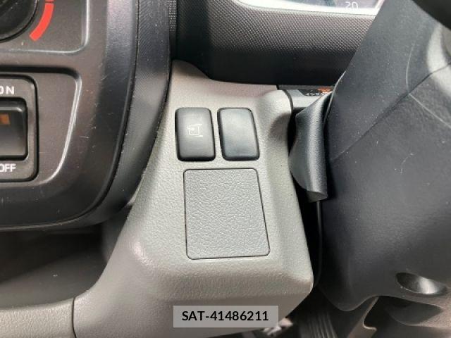 Hino DUTRO 2022-02 7058351-21