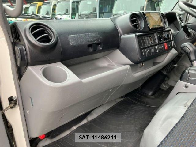 Hino DUTRO 2022-02 7058351-25
