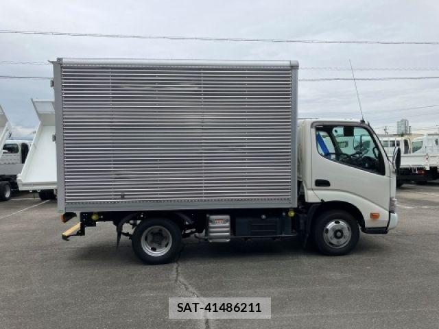 Hino DUTRO 2022-02 7058351-5