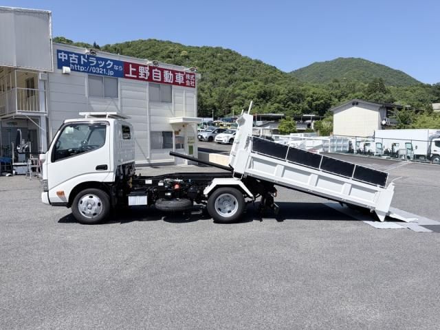 Hino DUTRO 2024-04 7199536-4