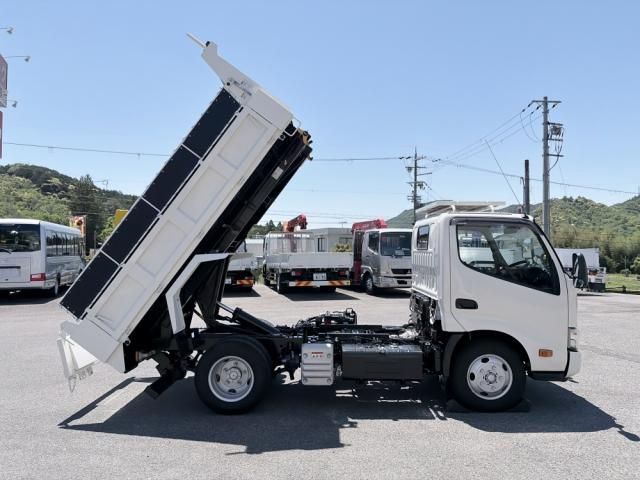 Hino DUTRO 2024-04 7199536-5
