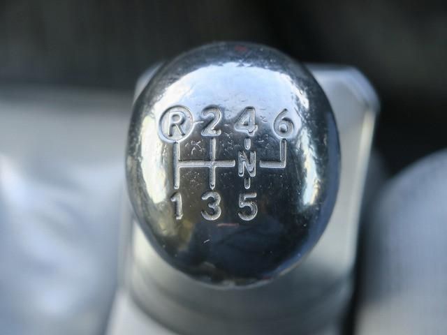 Hino DUTRO 2017-12 7199574-18
