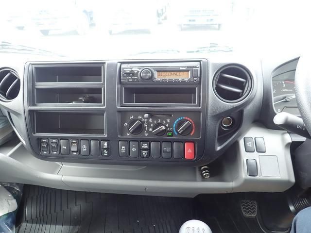 Hino DUTRO 2024-10 7199535-17