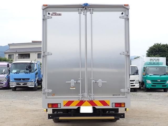Hino DUTRO 2024-10 7199535-5