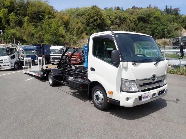 Hino DUTRO 2025-11 7199529-1