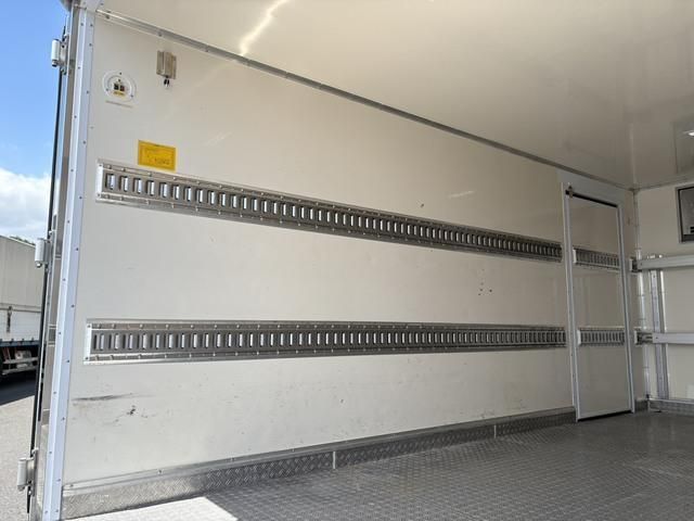 Hino DUTRO 2020-12 7199563-19