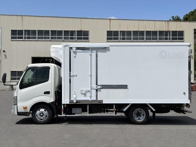 Hino DUTRO 2020-12 7199563-3