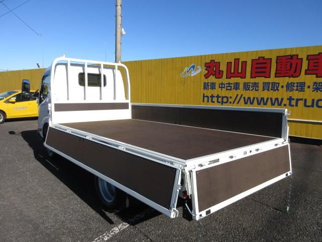 Hino DUTRO 2025-10 7199537-11