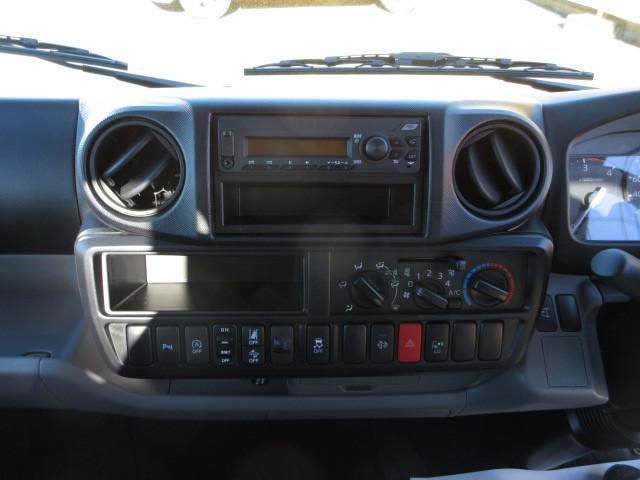 Hino DUTRO 2025-10 7199537-15