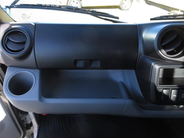 Hino DUTRO 2025-10 7199537-16