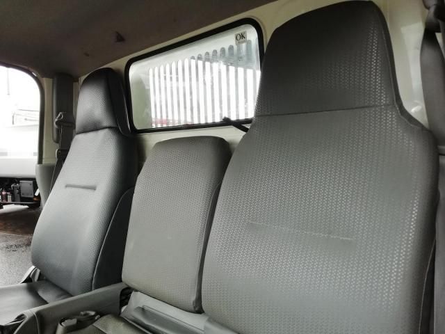 Hino DUTRO 2018-03 7199568-19