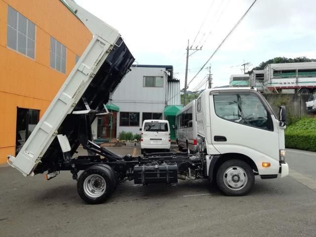 Hino DUTRO 2018-03 7199568-3