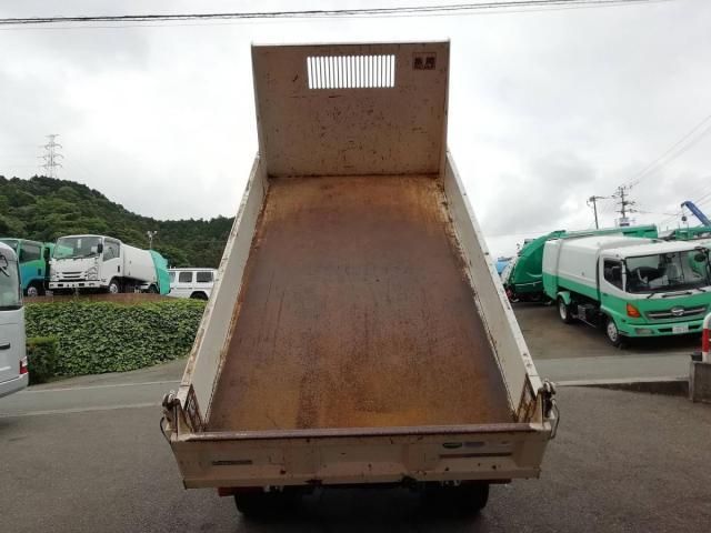 Hino DUTRO 2018-03 7199568-5