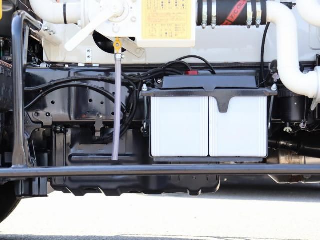 Hino DUTRO 2025-06 7199532-18