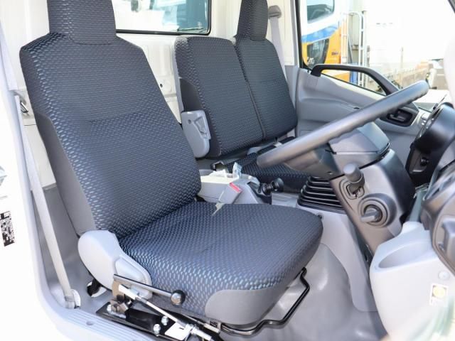 Hino DUTRO 2025-06 7199532-28