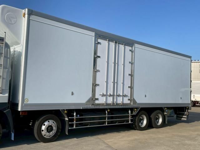 Hino DUTRO 2018-03 7199522-6