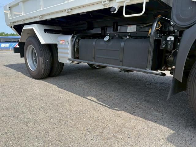 Hino DUTRO 2025-10 7199523-11