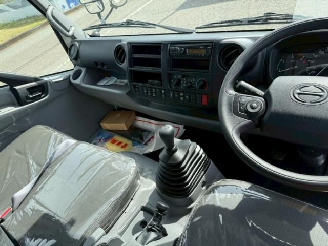 Hino DUTRO 2025-10 7199523-22