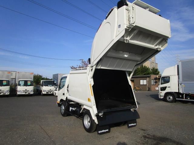 Hino DUTRO 2025-10 7199525-6