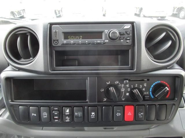 Hino DUTRO 2025-10 7199542-15