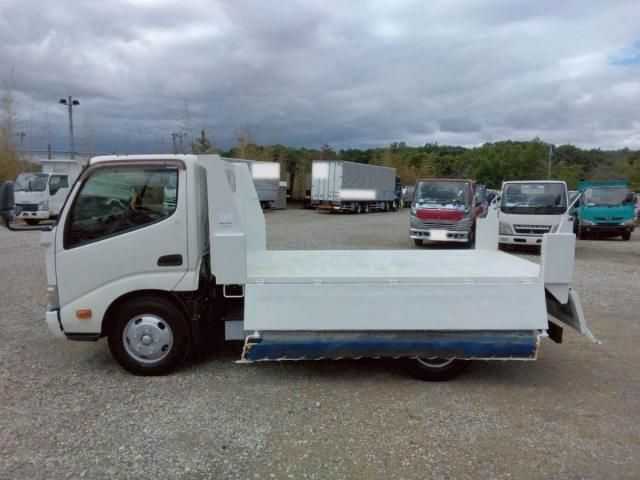 Hino DUTRO 2015-01 7199556-11