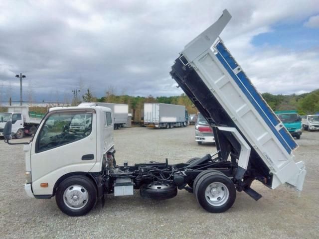 Hino DUTRO 2015-01 7199556-19