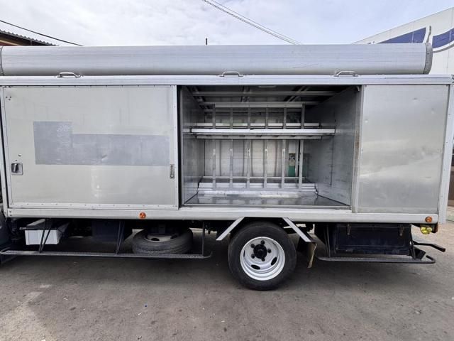 Hino DUTRO 2012-06 7199586-19