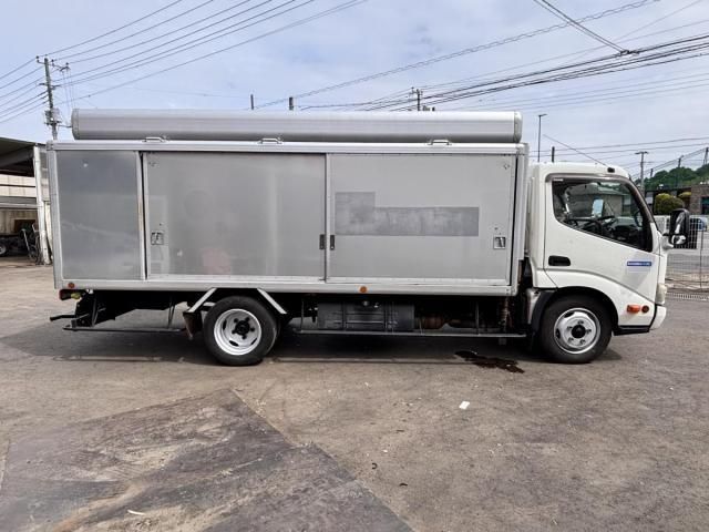 Hino DUTRO 2012-06 7199586-3