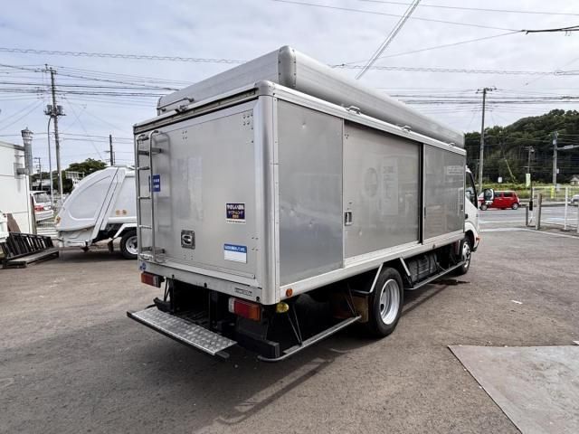 Hino DUTRO 2012-06 7199586-4