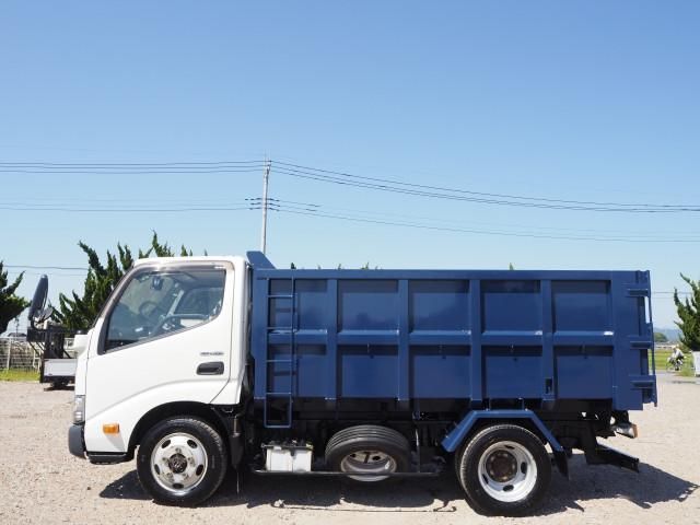 Hino DUTRO 2017-05 7199569-1