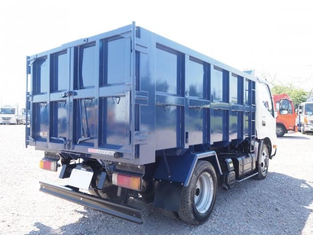 Hino DUTRO 2017-05 7199569-4
