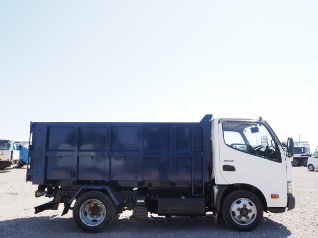 Hino DUTRO 2017-05 7199569-5