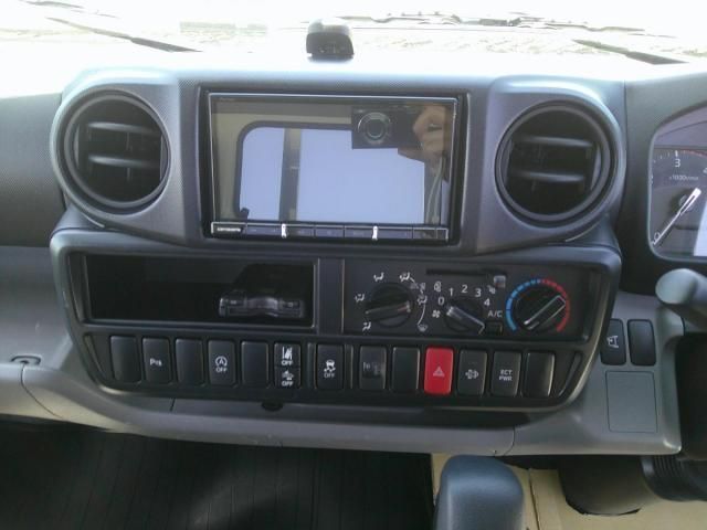Hino DUTRO 2024-08 7199549-13