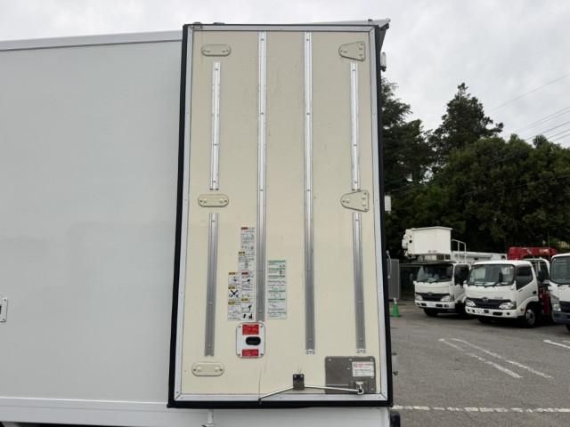 Hino DUTRO 2019-03 7199559-21