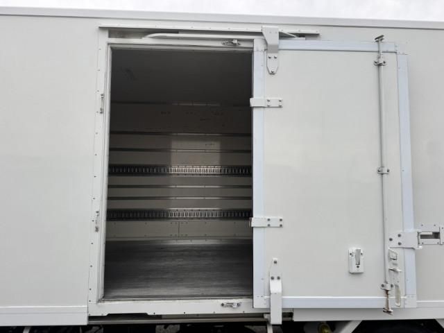 Hino DUTRO 2019-03 7199559-8