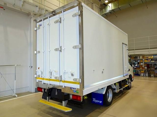Hino DUTRO 2020-06 7199545-2
